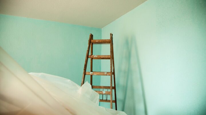 Czy sprzątanie po budowach jest inne od normalnego sprzątania?